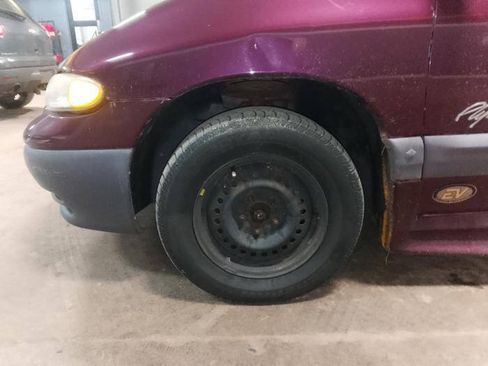Used 1999 Plymouth Grand Voyager FWD image 11