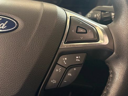 Used 2022 Ford Edge SEL w/ Sport Appearance Package AWD/4WD image 15