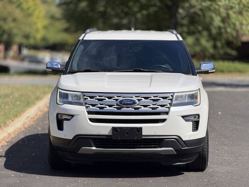 Used 2019 Ford Explorer XLT w/ Equipment Group 202A FWD image 3