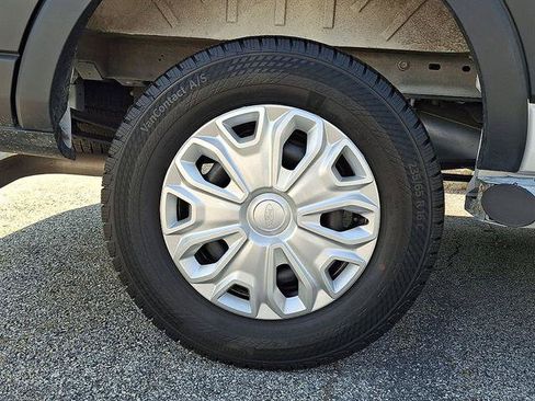 Certified 2025 Ford Transit 250 Low Roof w/ Exterior Upgrade Package RWD image 32