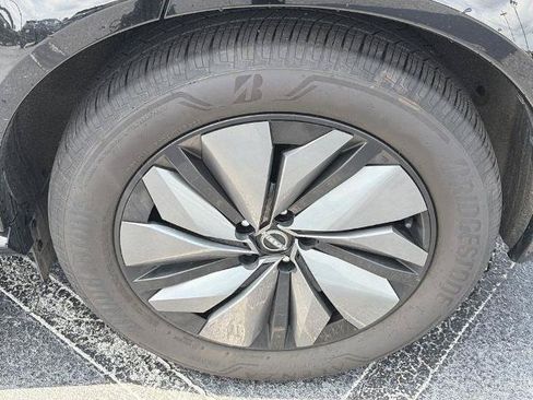 Certified 2024 Nissan Ariya FWD image 9