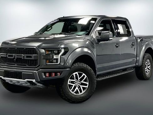 Used 2018 Ford F150 Raptor w/ Equipment Group 802A Luxury AWD/4WD image 3