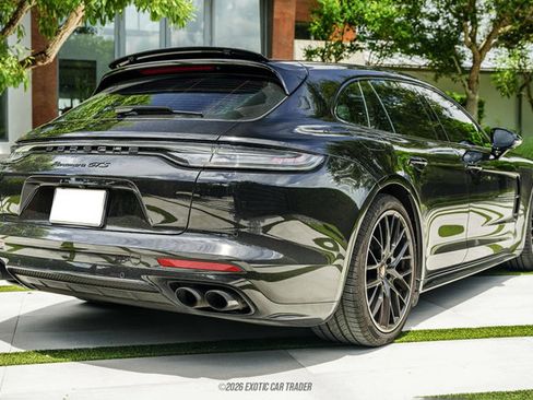 Used 2023 Porsche Panamera GTS AWD/4WD image 8