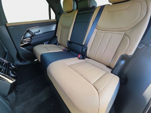 New 2026 Land Rover Range Rover Sport Dynamic SE AWD/4WD image 14