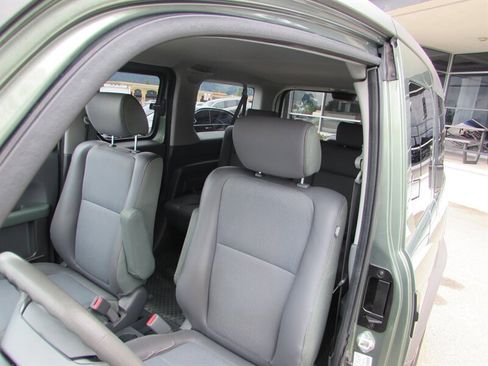 Used 2005 Honda Element EX image 10