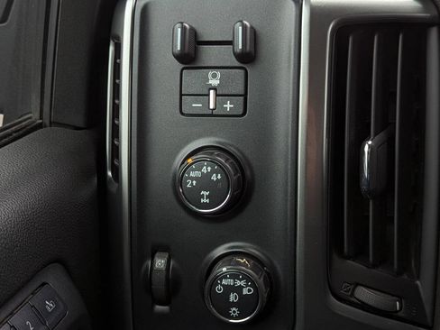 Used 2016 Chevrolet Silverado 1500 LTZ Z71 w/ Midnight Edition image 25