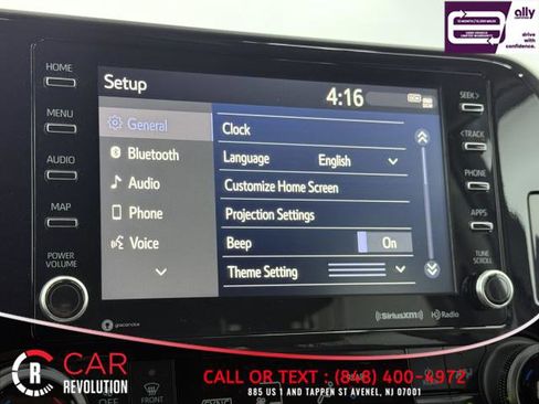 Used 2021 Toyota Highlander LE image 30