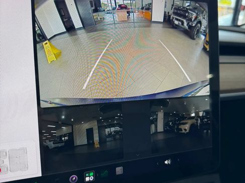 Used 2018 Tesla Model 3 Long Range RWD image 23