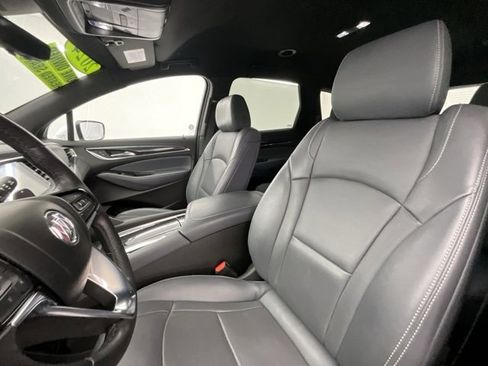 Used 2024 Buick Enclave Premium image 5