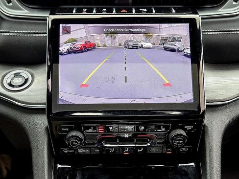 Used 2023 Jeep Grand Cherokee L Overland image 23