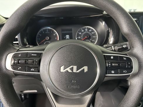Used 2023 Kia K5 LXS image 11