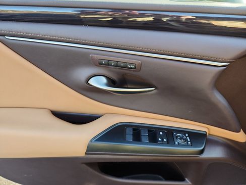 Certified 2020 Lexus ES 350 w/ Premium Package image 14