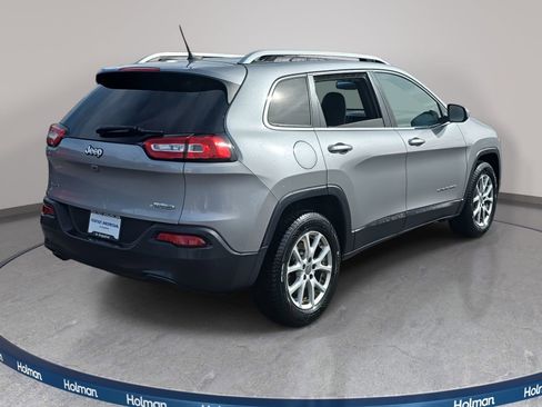 Used 2017 Jeep Cherokee Latitude image 6