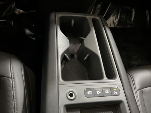 Used 2024 Kia EV9 Wind AWD/4WD image 25