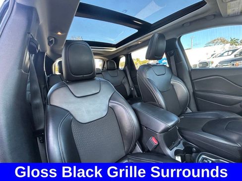 Used 2020 Jeep Cherokee Latitude Plus w/ Comfort/Convenience Group image 30