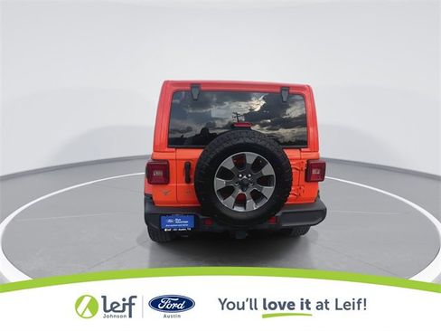 Used 2018 Jeep Wrangler Unlimited Sahara w/ Safety Group image 10