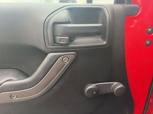 Used 2017 Jeep Wrangler Unlimited Sport w/ Mopar Black Appearance Group image 13