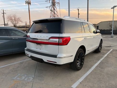 Used 2021 Lincoln Navigator Reserve image 5