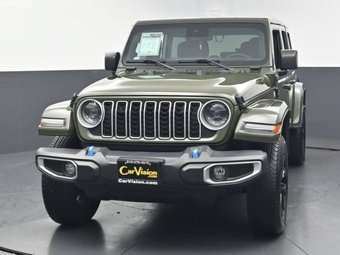 Used 2024 Jeep Wrangler Unlimited Sahara AWD/4WD image 7