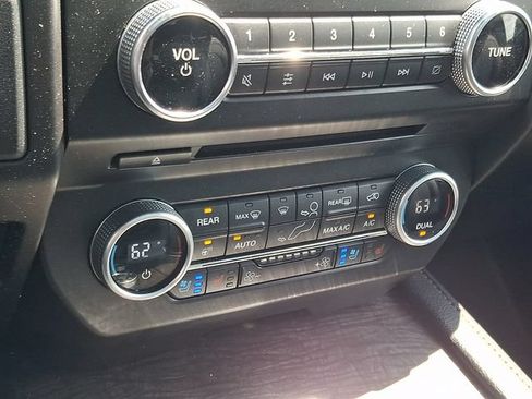 Used 2018 Ford Expedition Max Limited AWD/4WD image 18