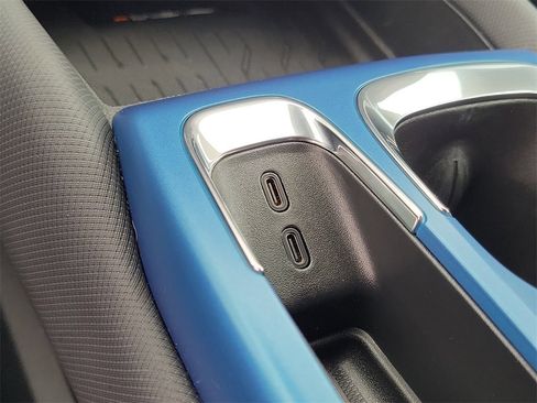 Used 2026 Chevrolet Equinox EV LT image 10