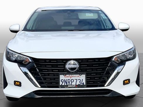 Used 2024 Nissan Sentra SV image 3