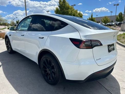Used 2021 Tesla Model Y Long Range AWD/4WD image 5
