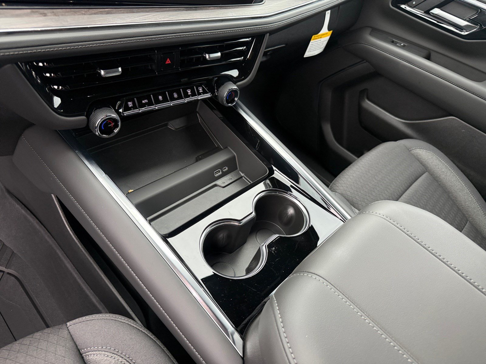 New 2027 Chevrolet Tahoe LS RWD image 15