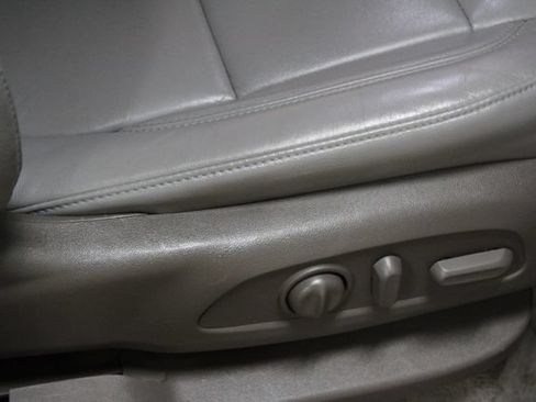 Used 2019 Chevrolet Traverse LT w/ LT Premium Package AWD/4WD image 14