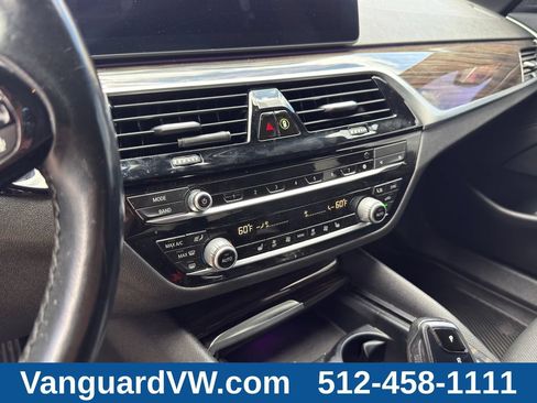 Used 2021 BMW 530i w/ Convenience Package RWD image 15
