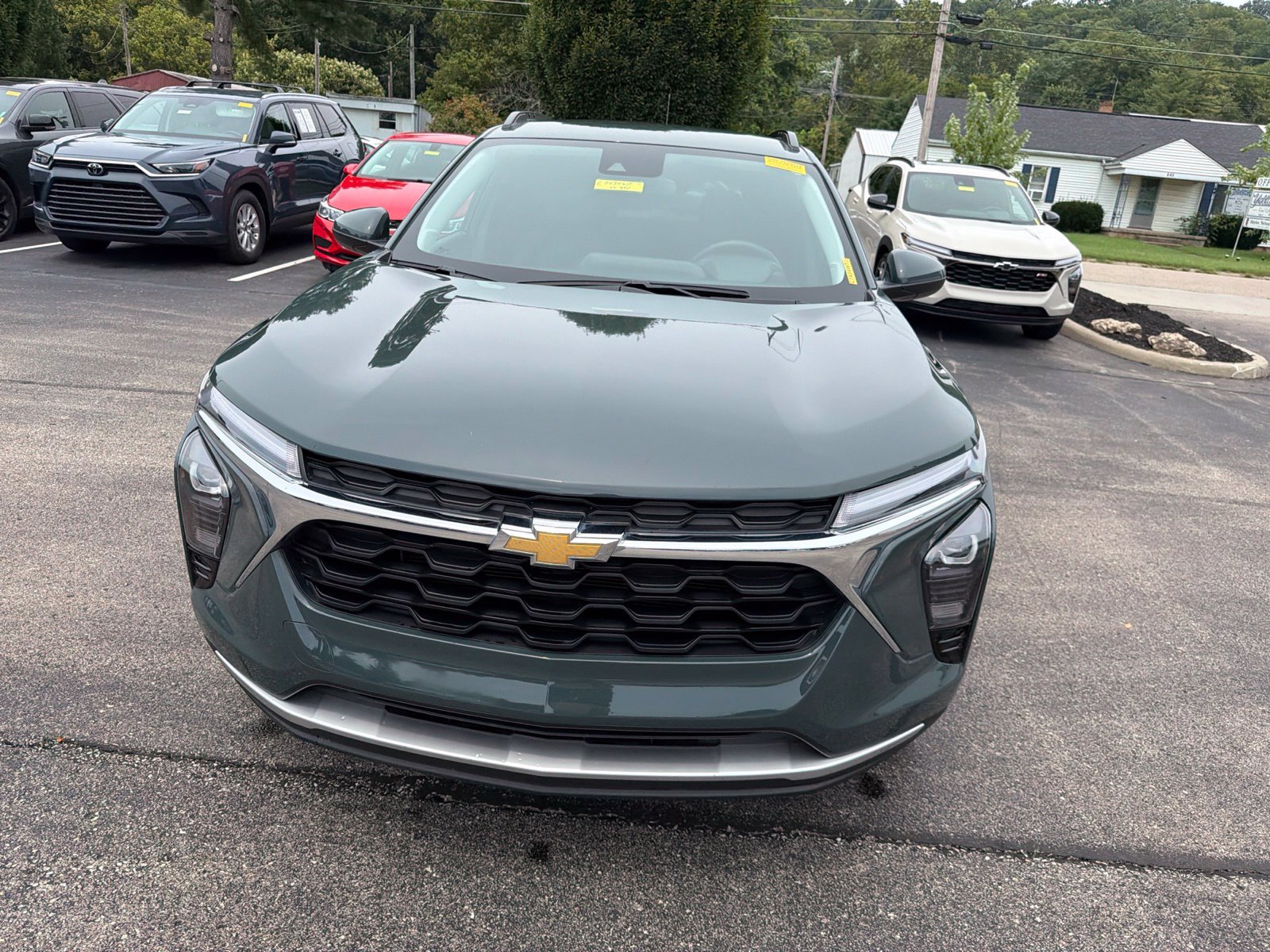 Used 2025 Chevrolet Trax LT w/ Driver Confidence Package FWD image 8