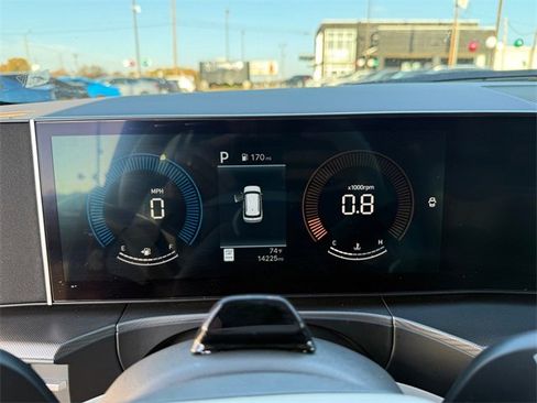 Used 2025 Hyundai Santa Fe SEL image 17