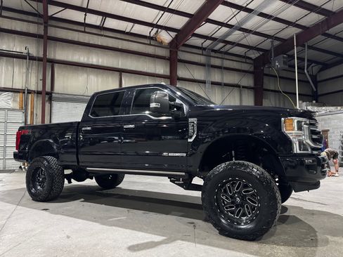 Used 2020 Ford F250 Platinum image 3