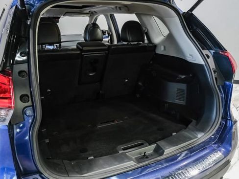 Used 2017 Nissan Rogue SL w/ SL Premium Package FWD image 53