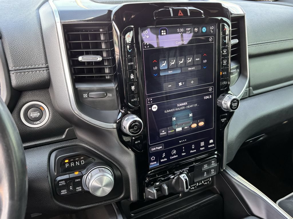Used 2022 RAM 1500 Laramie AWD/4WD image 17
