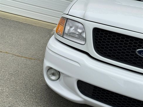 Used 1999 Ford F150 Lightning image 9