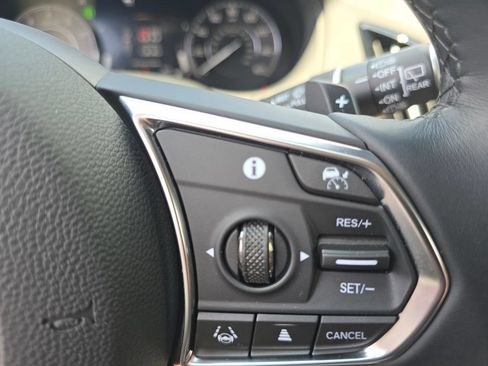 Used 2024 Acura RDX SH-AWD w/ Technology Package image 17