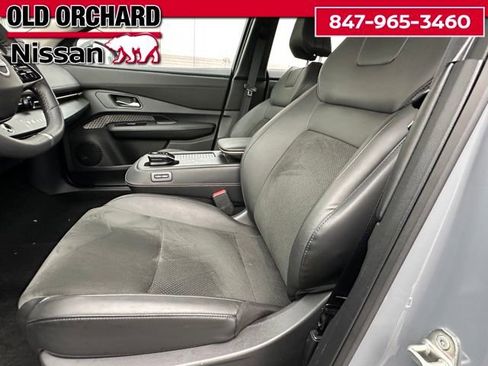 Used 2023 Nissan Ariya AWD image 11