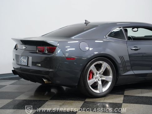 Used 2010 Chevrolet Camaro SS w/ RS Package RWD image 24
