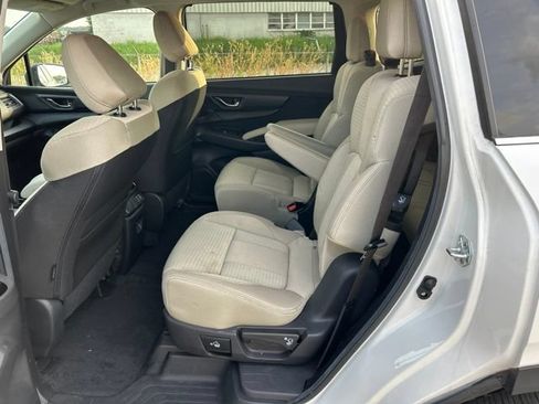 Used 2023 Subaru Ascent Premium w/ Convenience Package AWD/4WD image 9