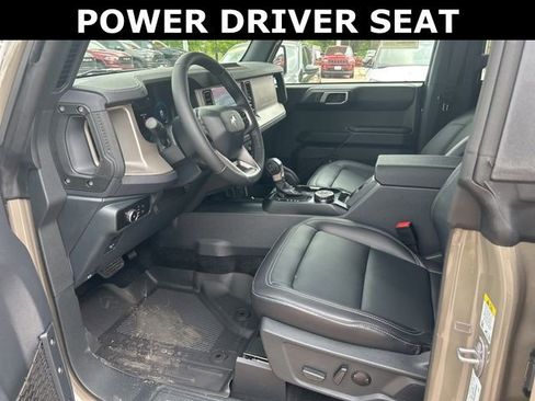 New 2025 Ford Bronco Outer Banks w/ Sasquatch Package AWD/4WD image 14