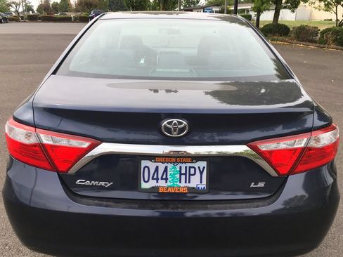 Used 2015 Toyota Camry LE FWD image 5