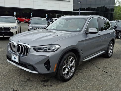 Used 2024 BMW X3 xDrive30i w/ Premium Package w/ZPA AWD/4WD image 3