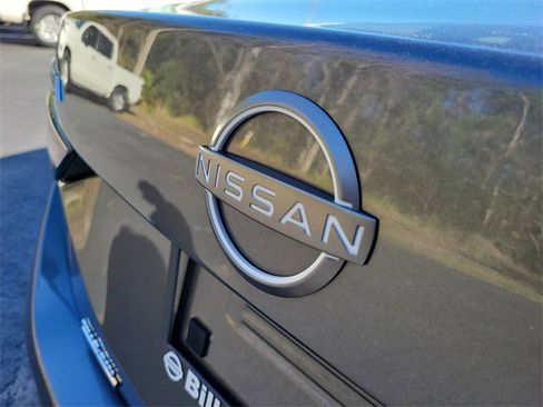 Used 2025 Nissan Sentra SV w/ SV Premium Package image 7