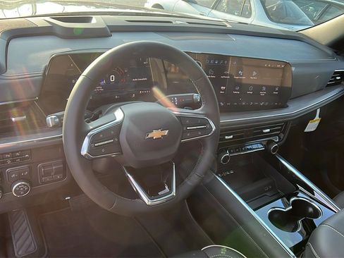 New 2025 Chevrolet Suburban Premier w/ Sun And Tow Package image 19