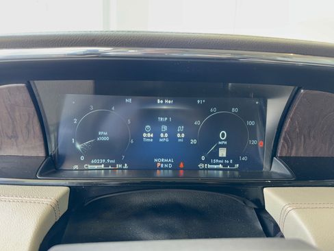 Used 2022 Lincoln Navigator Reserve AWD/4WD image 18