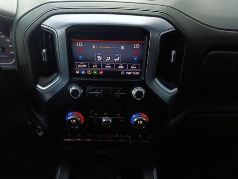 Used 2020 GMC Sierra 1500 SLT AWD/4WD image 4