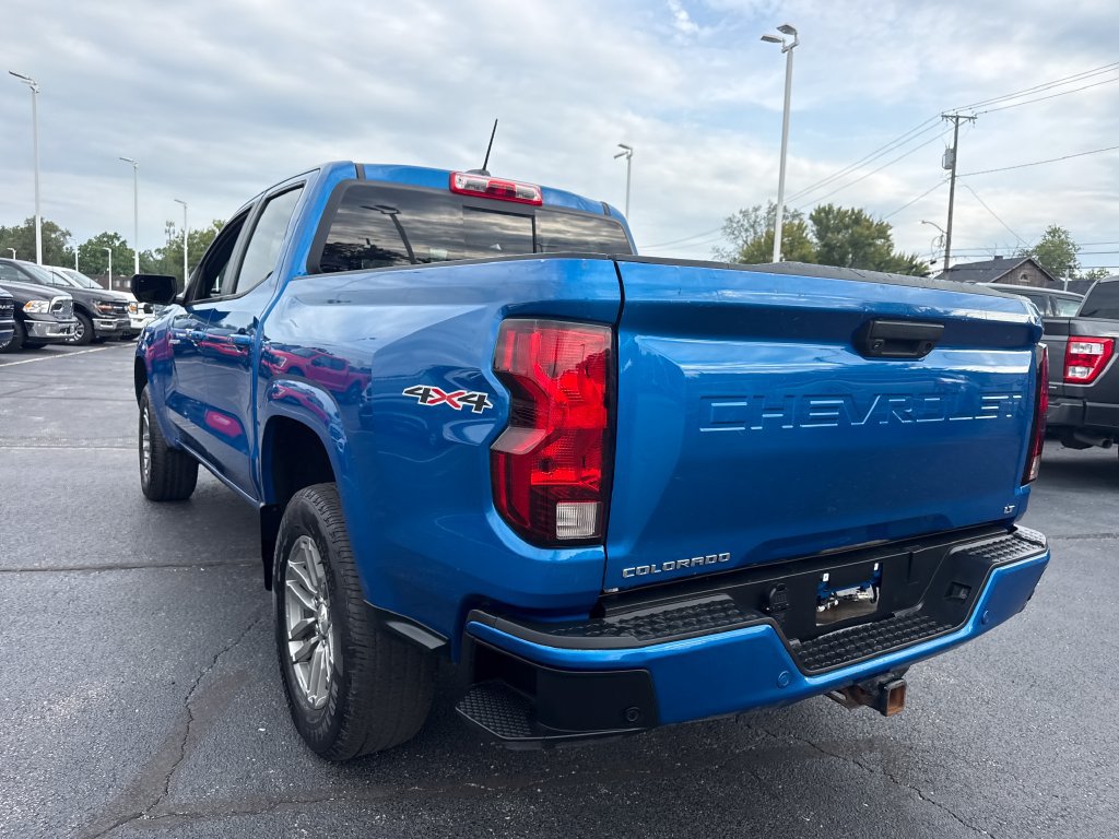 Used 2023 Chevrolet Colorado LT w/ LT Convenience Package II AWD/4WD image 11