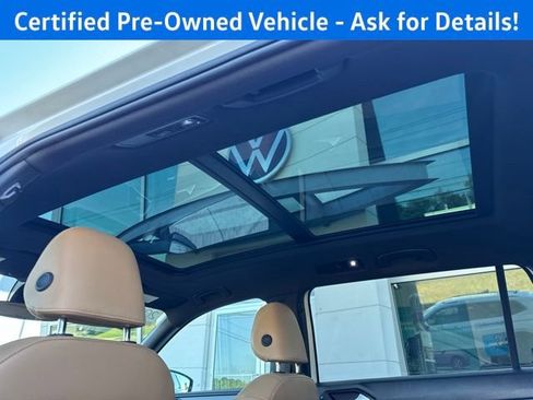 Certified 2024 Volkswagen Tiguan SE w/ Panoramic Sunroof Package AWD/4WD image 22