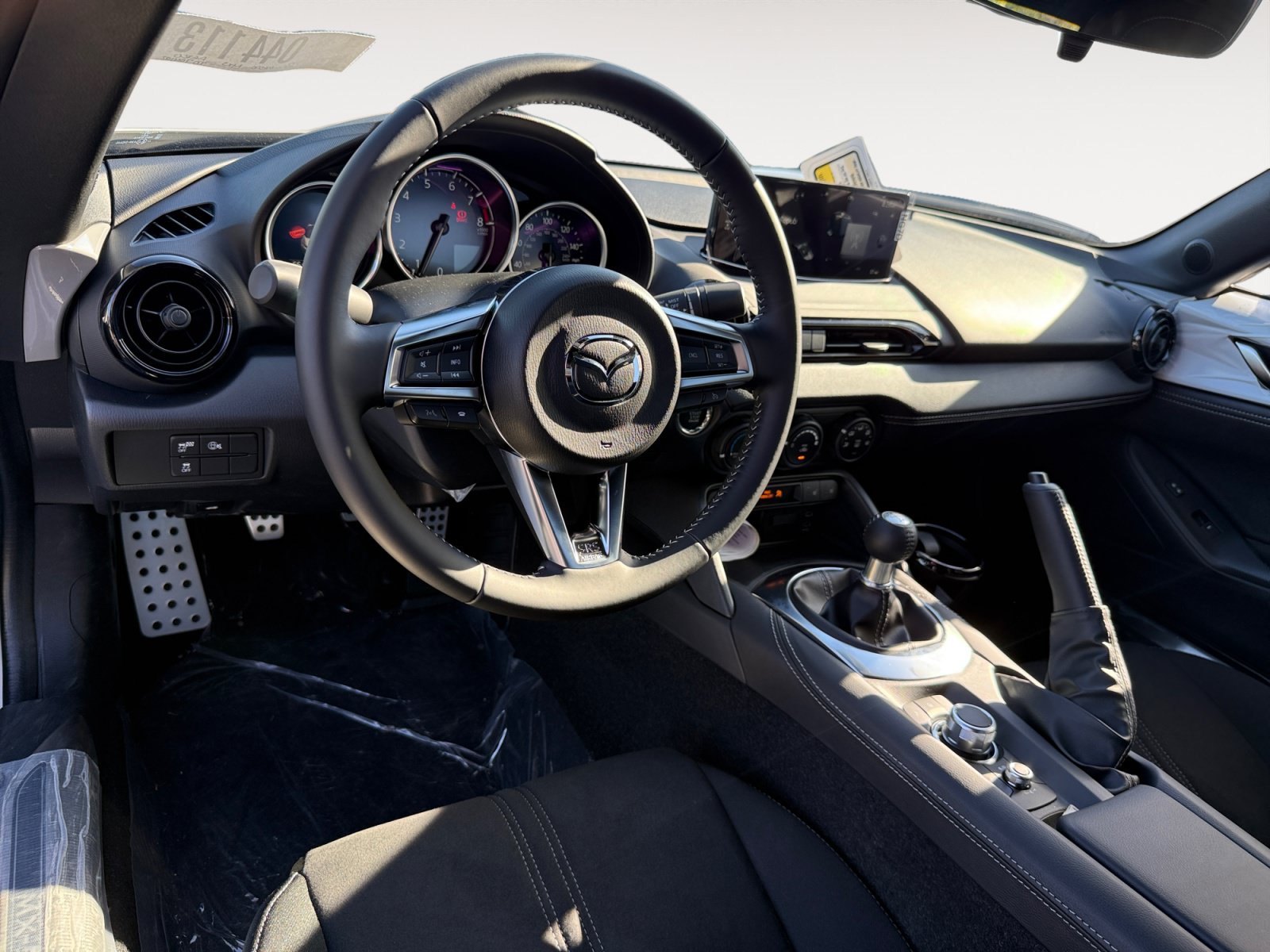 New 2026 MAZDA MX-5 Miata Club w/ Interior Package RWD image 15